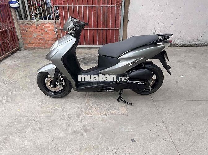 Cần bán 1 chiếc Honda Dylan 150 Xám