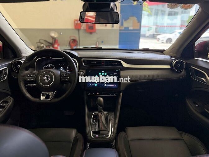MG ZS LUX 2025 màu Đỏ 5.000 km