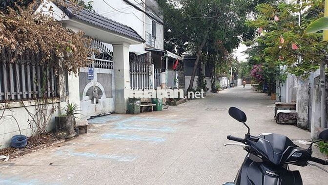 Nhà xưởng + full thổ cư 16x35, đường 6m, gần ngã 4 Giếng Nước (QL22)
