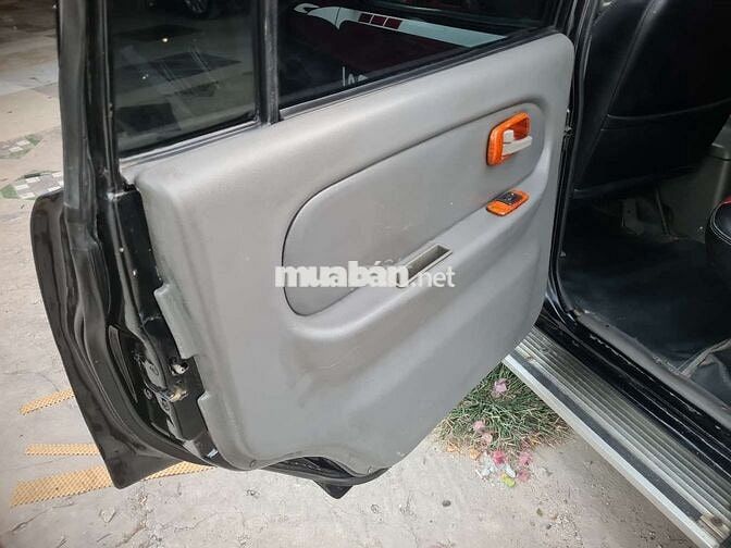 Isuzu Hi Lander 2005 Dầu Sàn Đen