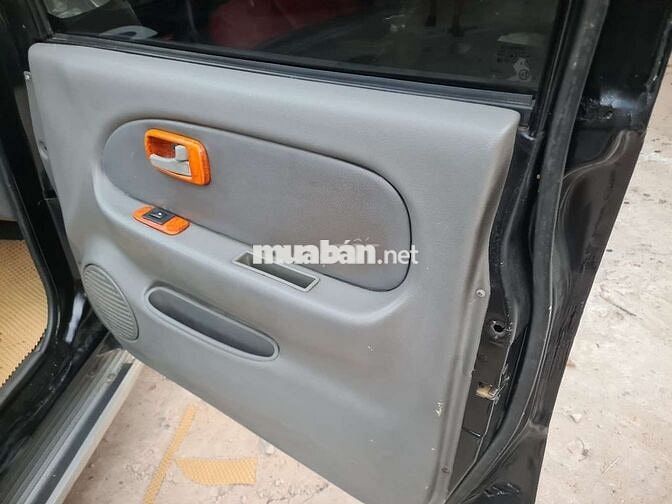 Isuzu Hi Lander 2005 Dầu Sàn Đen