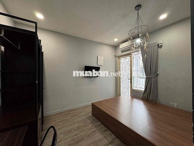 Thang Máy - Hầm Xe - Bảo Vệ - 1PN - Tách Bếp - Balcon - Nguyễn Trãi Q1