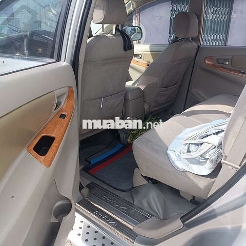 Innova G 2008 . 8chổ . xe zin đẹp máy số êm