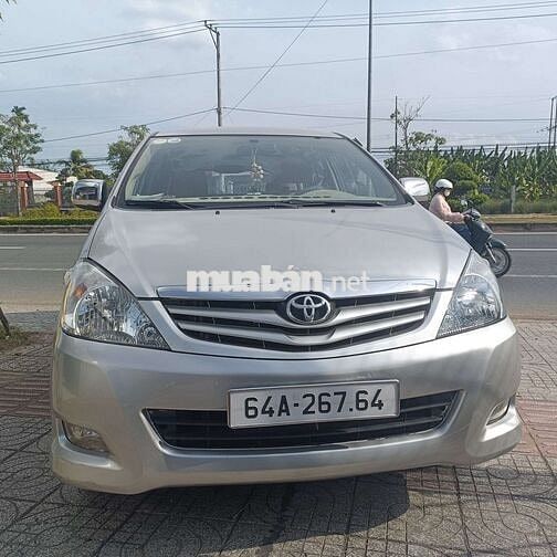 Innova G 2008 . 8chổ . xe zin đẹp máy số êm