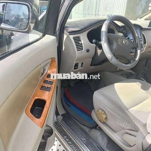 Innova G 2008 . 8chổ . xe zin đẹp máy số êm