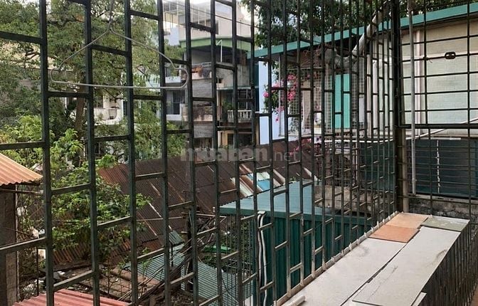 Căn hộ Tầng 3 tập thể Phố Nguyễn Công Trứ, 50m2, 1PN, giá 5tr