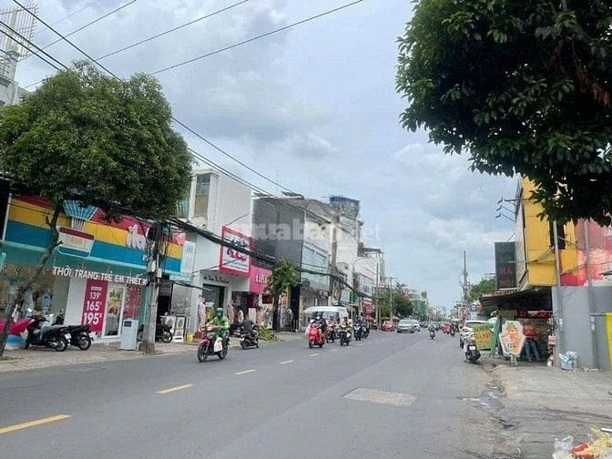 CHÍNH CHỦ CHO THUÊ GẤP NHÀ MẶT TIỀN NGANG 7M ĐƯỜNG CMT8