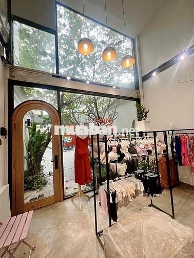 NHÀ MẶT TIỀN, DÒNG TIỀN 20TRIỆU/THÁNG, HBC THỦ ĐƯC