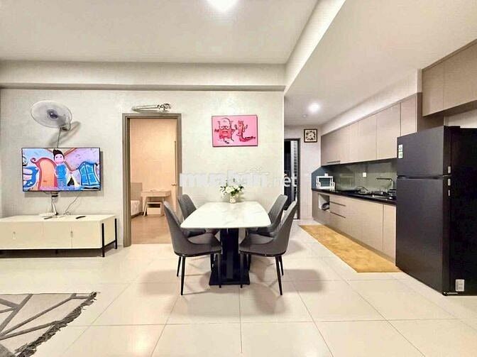 2PN có bancon Full nội thất 11 triệu / Cơ bản 8 triệu View Hồ bơi chil