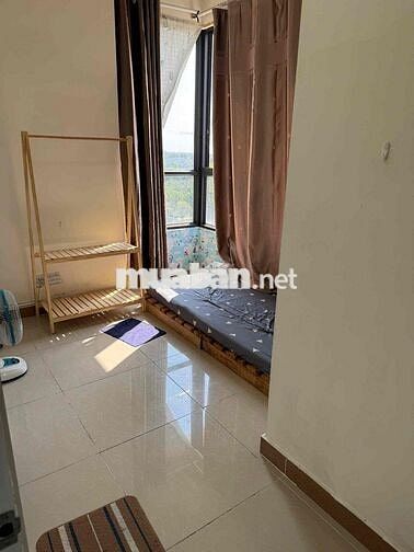Cho thuê gấp 1 phòng thoáng mát ở chung cư Đức Khải quận 7