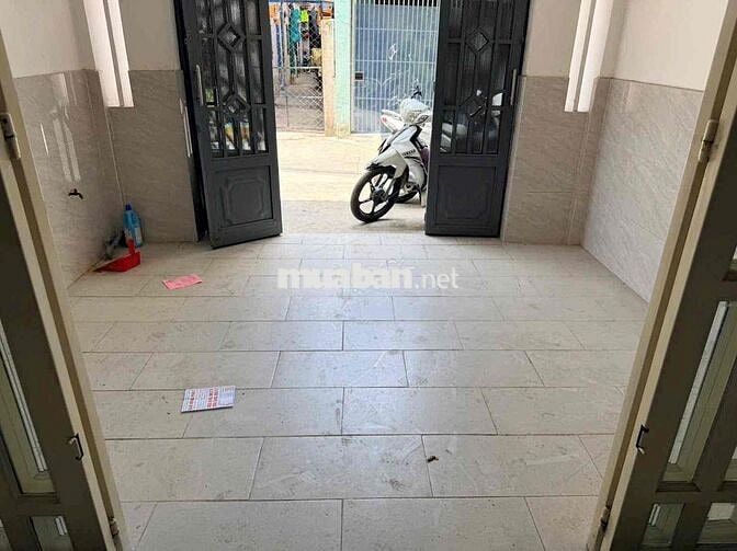 Nhà Cho Thuê Hẻm Xe Hơi Nguyễn Hữu Tiến.DT:4m X 20m Trệt lửng 2PN 2WC