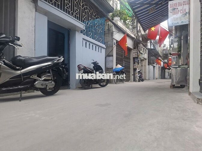Bán nhà Trần Nguyên Hãn, kinh doanh, dòng tiền 15tr/th, 65m2x4, 4 tỷ x
