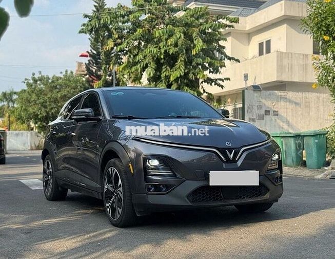 VinFast VF6 2023 màu Xám ODO 58.000Km còn free sạc