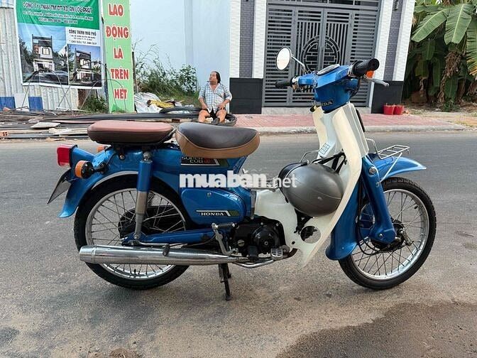 Honda Cub Xanh trắng