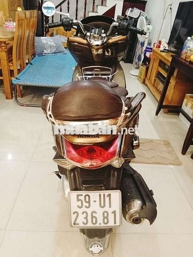 Honda PCX màu Vàng đồng