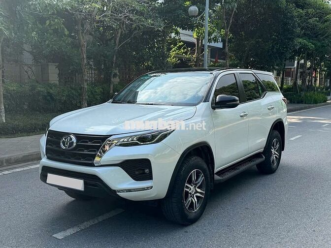 Toyota Fortuner 2025 2.4AT 4x2 30000 km