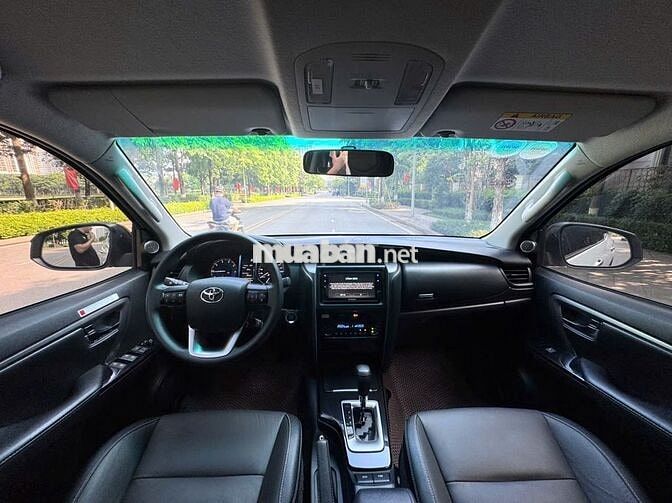 Toyota Fortuner 2025 2.4AT 4x2 30000 km