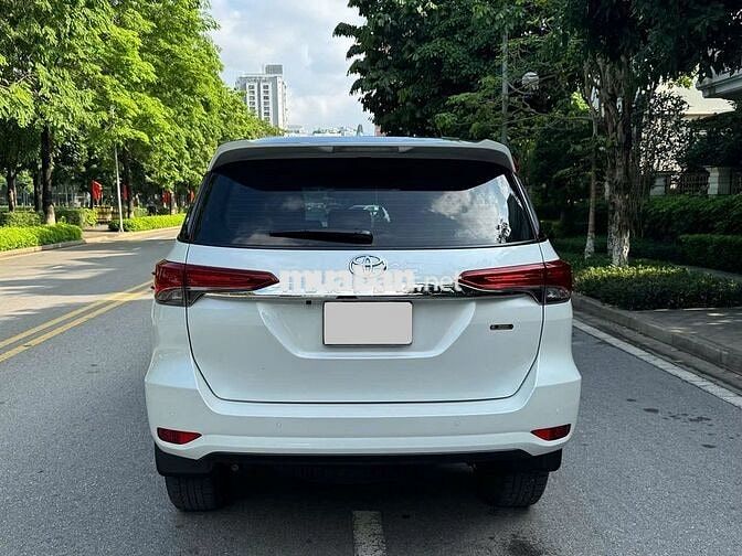 Toyota Fortuner 2025 2.4AT 4x2 30000 km