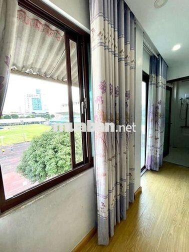 Cho thuê phòng ban công thang máy Q1 - gần chợ Tân Định - 26m2