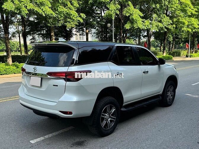 Toyota Fortuner 2025 2.4AT 4x2 30000 km