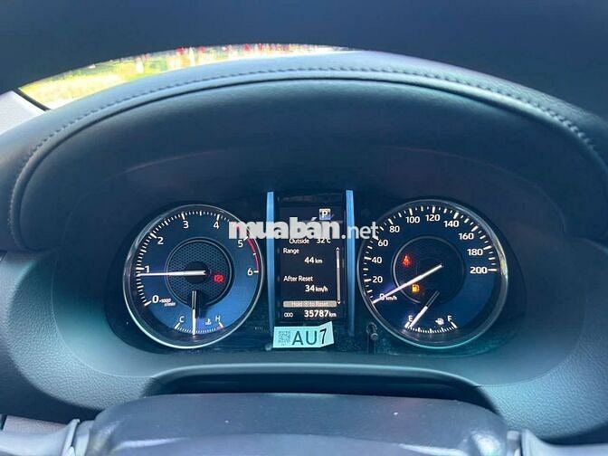 Toyota Fortuner 2025 2.4AT 4x2 30000 km