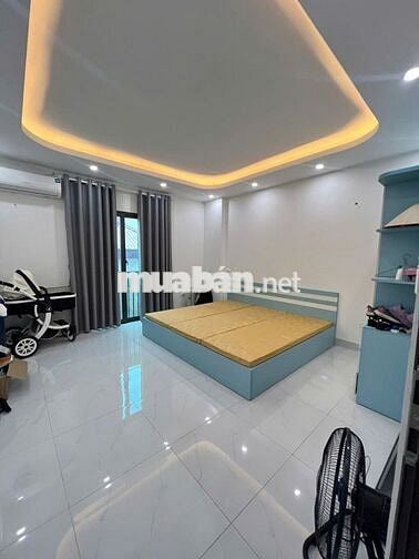 Bán gấp 4 tầng mới ĐỒNG MAI-Lô góc -Ô tô đỗ cửa-500m ra QL6,GIÁ 3,X TỶ