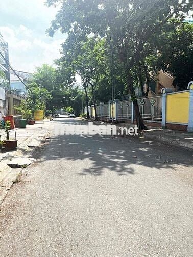 bán nhà cách mặt tiền đường Bình Lợi - Bình Thạnh (10x24m) 1 tấm đúc