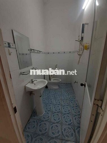Nhà 2 lầu 3 phòng ngủ, 2 tolet khu vietsing