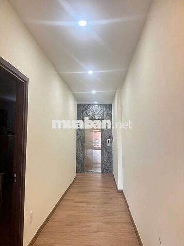 Nhà 5 Lầu Ngay Goo Dĩ An, Mặt Tiền Đường GS2, Dĩ An