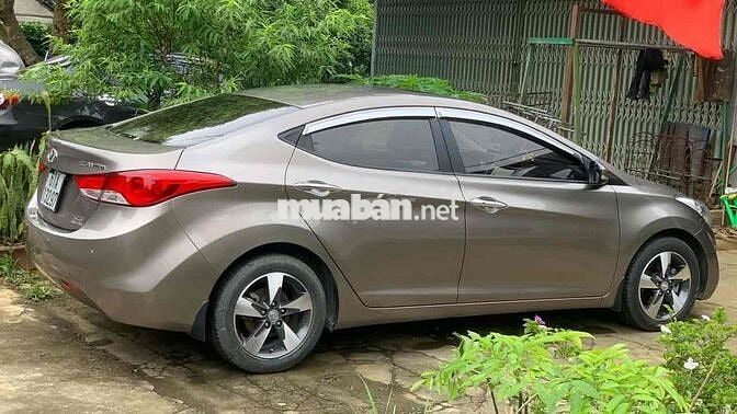 Hyundai Elantra 2013 1.8 AT - 142000 km
