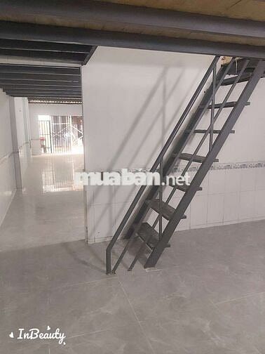 nhà 2 phòng ngủ 2 tollet.cuối đường liên khu 4-5