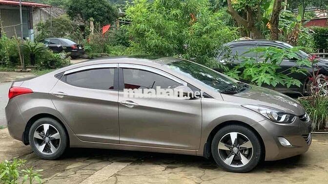 Hyundai Elantra 2013 1.8 AT - 142000 km