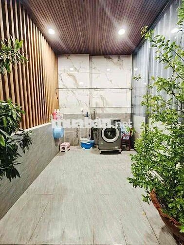 TÂN KỲ TÂN QUÝ - 100M2 3 TẦNG - HẺM XE HƠI - NHÀ ĐẸP BÁN NGAY