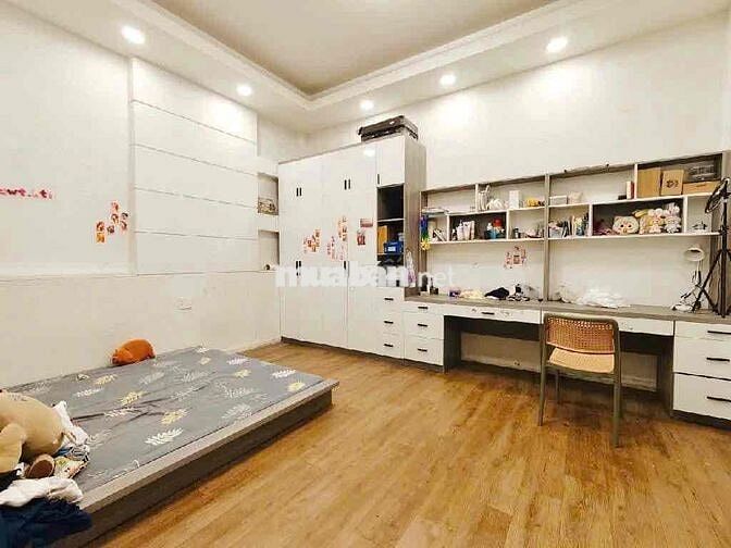TÂN KỲ TÂN QUÝ - 100M2 3 TẦNG - HẺM XE HƠI - NHÀ ĐẸP BÁN NGAY