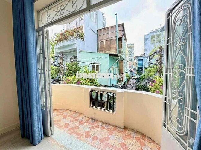 Nhà hẻm xe hơi vừa ở và KD - 3 tầng BTCT, Góc - Sát Mặt Tiền.