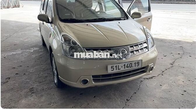 Nissan Livina 2010 tự động 195tr