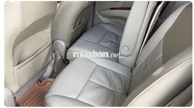 Nissan Livina 2010 tự động 195tr