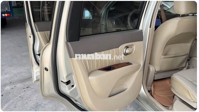 Nissan Livina 2010 tự động 195tr