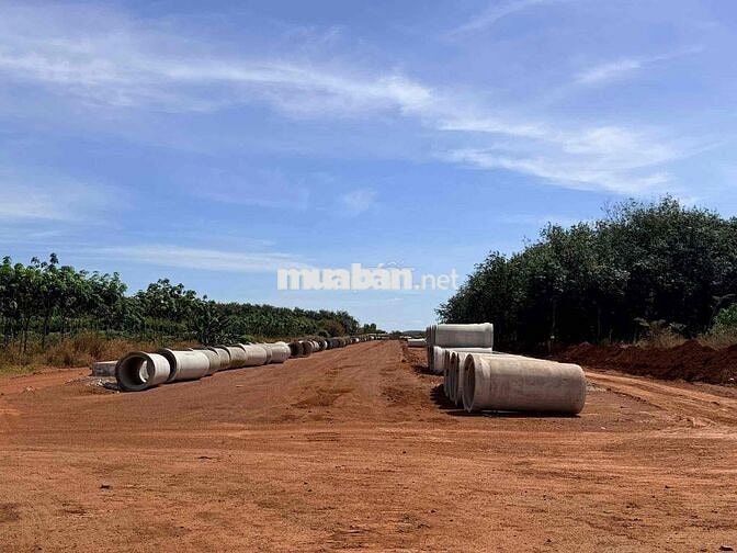 mặt tiền xuyên tâm chính chủ gần tuyến số 3 bằng phẳng