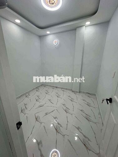 BÁN NHÀ HẺM GẦN MẶT TIỀN NHÀ MỚI 100% 2PN, 2WC.