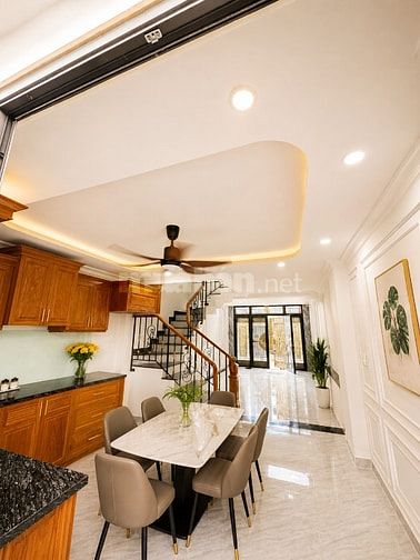 Bán nhà 5tầng Đường 40 Hiệp Bình Chánh - Sổ hoàn công- chỉ 8,7 tỷ
