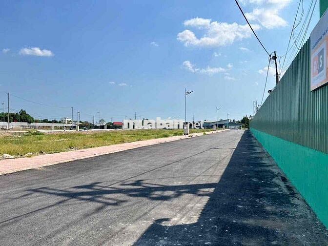 Cần bán gấp 5 nền đất Đường Hoàng Phan Thái, cách chợ bình chánh 600m