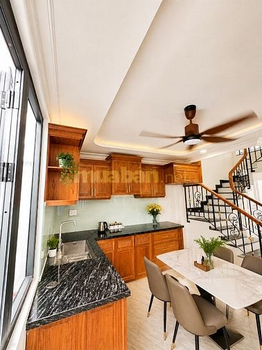 Bán nhà 5tầng Đường 40 Hiệp Bình Chánh - Sổ hoàn công- chỉ 8,7 tỷ