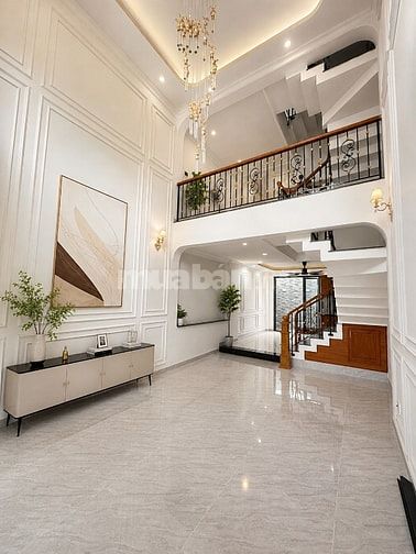 Bán nhà 5tầng Đường 40 Hiệp Bình Chánh - Sổ hoàn công- chỉ 8,7 tỷ