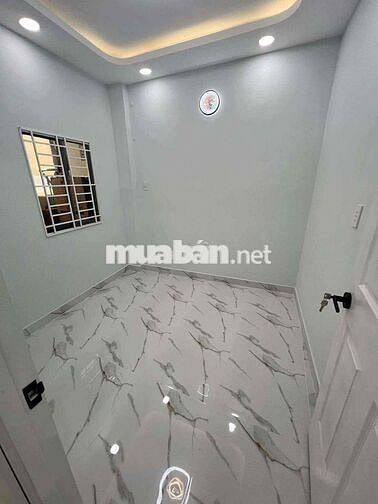 BÁN NHÀ HẺM GẦN MẶT TIỀN NHÀ MỚI 100% 2PN, 2WC.