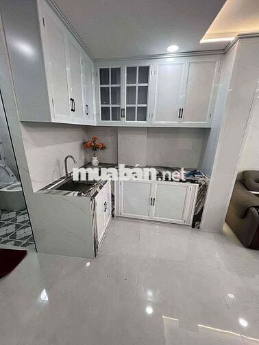 BÁN NHÀ HẺM GẦN MẶT TIỀN NHÀ MỚI 100% 2PN, 2WC.