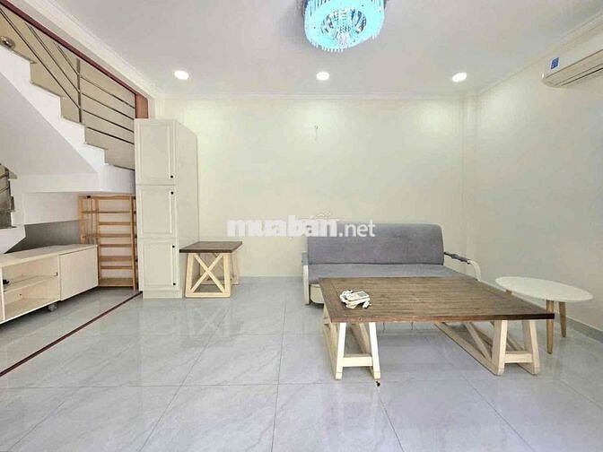 Nhà  Q7 cách mặt tiền chỉ 100m, kdc hiện hữu