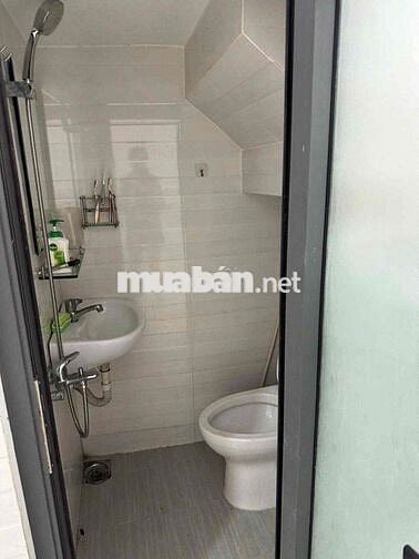 Nhà 3 Tầng-Hẻm 4M thông thoáng-Giáp Bắc Hải