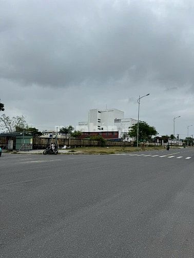 180m2/ 23 tỷ Nhà 2 Tầng,Đường Nguyễn Đức Thuận rộng 15m lề 9m, sát Biể