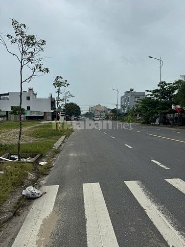 180m2/ 23 tỷ Nhà 2 Tầng,Đường Nguyễn Đức Thuận rộng 15m lề 9m, sát Biể